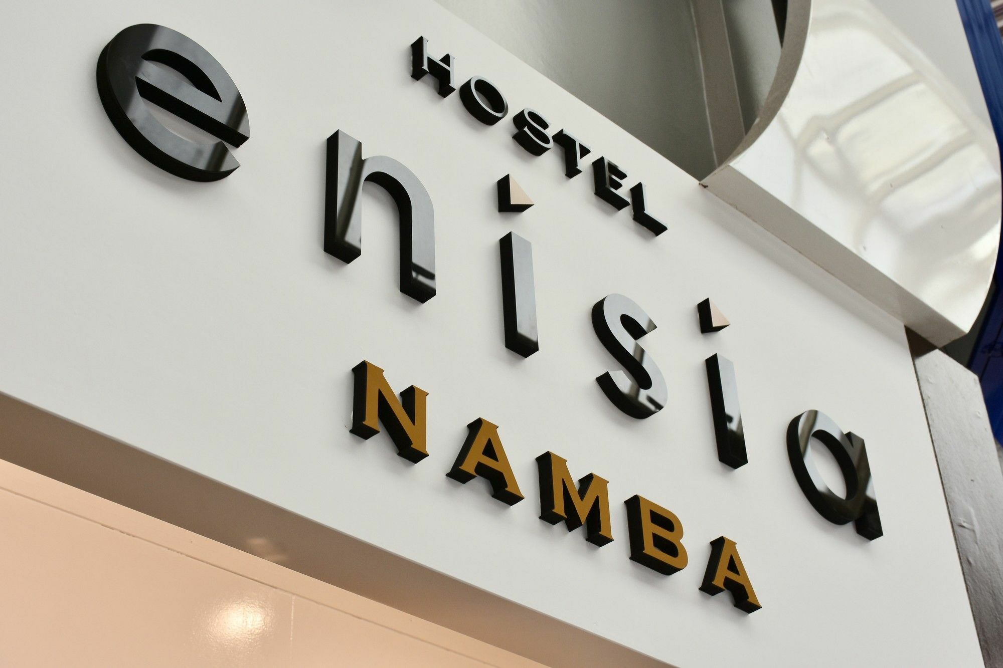 Hostel Enisia Namba Osaka Buitenkant foto